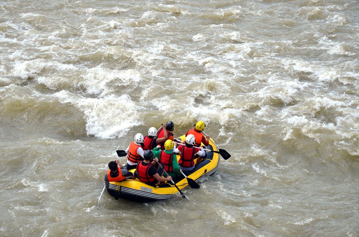 Muş\'ta Rafting Heyecanı
