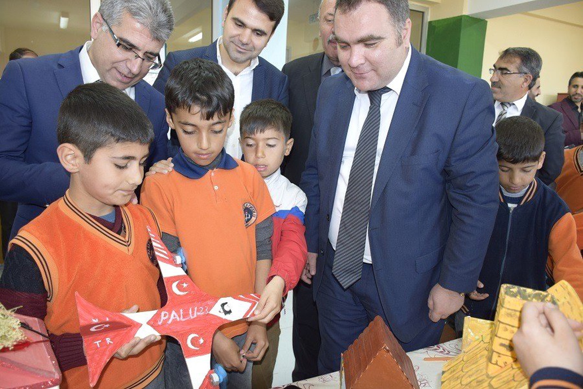 Öğrenciler, "Tasarım ve Beceri" Atölyesiyle Öğreniyor