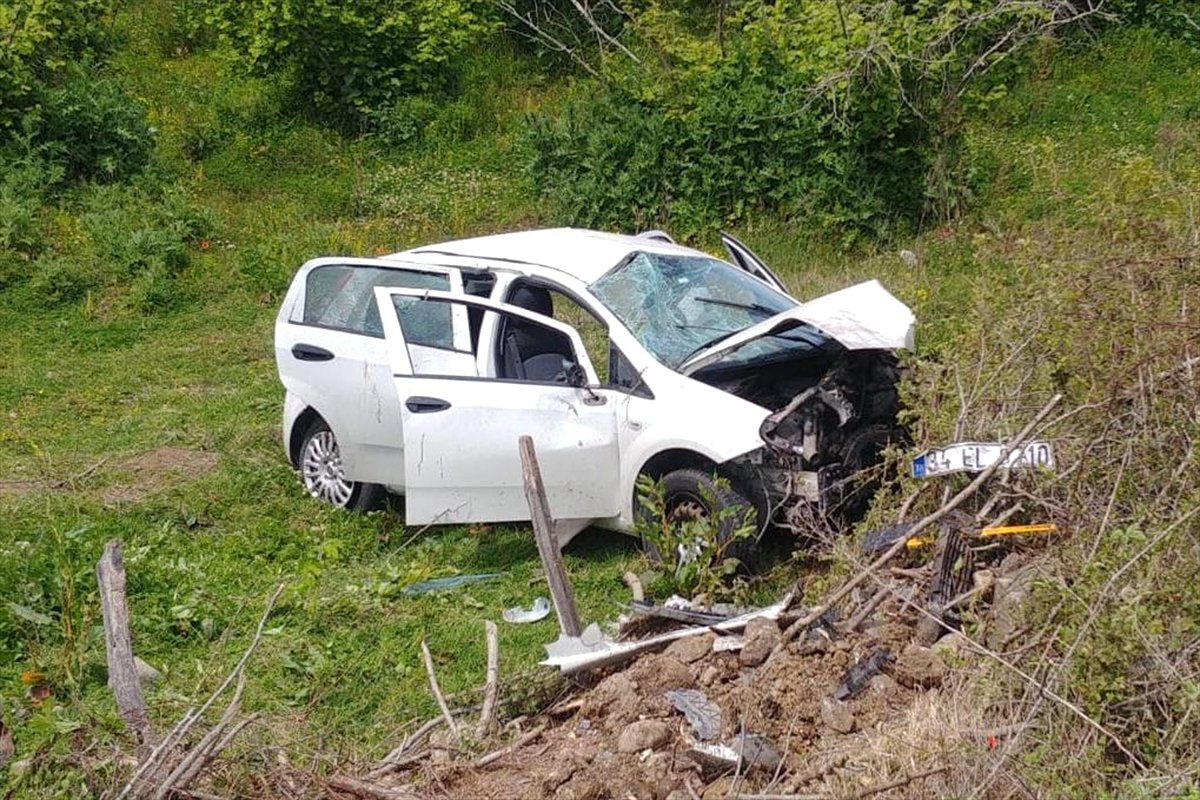 Ordu\'da Sağlık Personeli Kaza Yaptı: 4 Yaralı