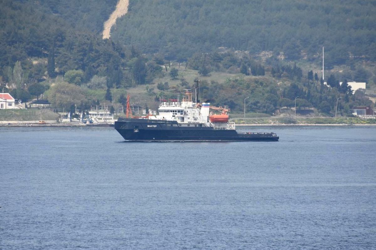 Rus Arama Kurtarma Römorkörü Boğazdan Geçti