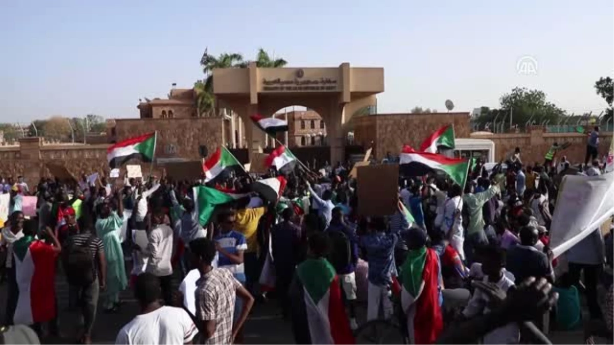 Sudan\'da Sisi Karşıtı Eylemler Sürüyor