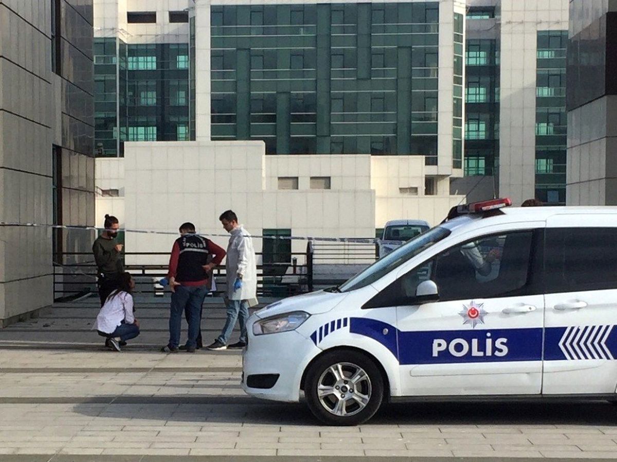 Sultangazi\'de Düğünde Dehşet: 2 Yaralı