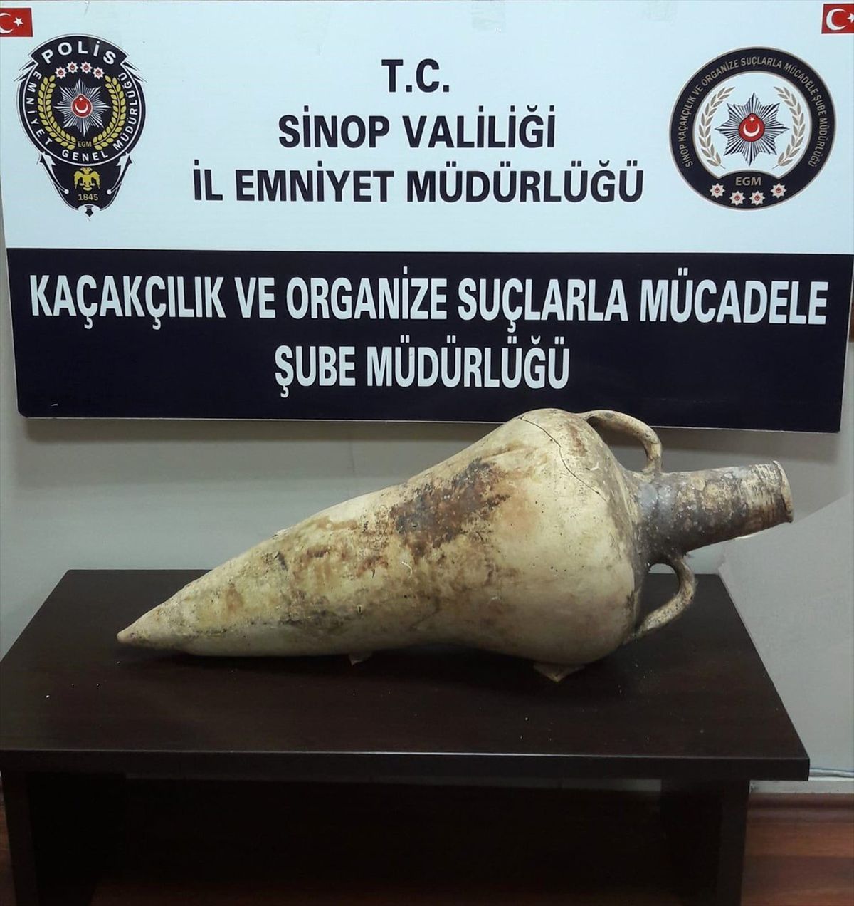 Tarihi Eseri İnternetten Satmaya Çalışırken Yakalandılar