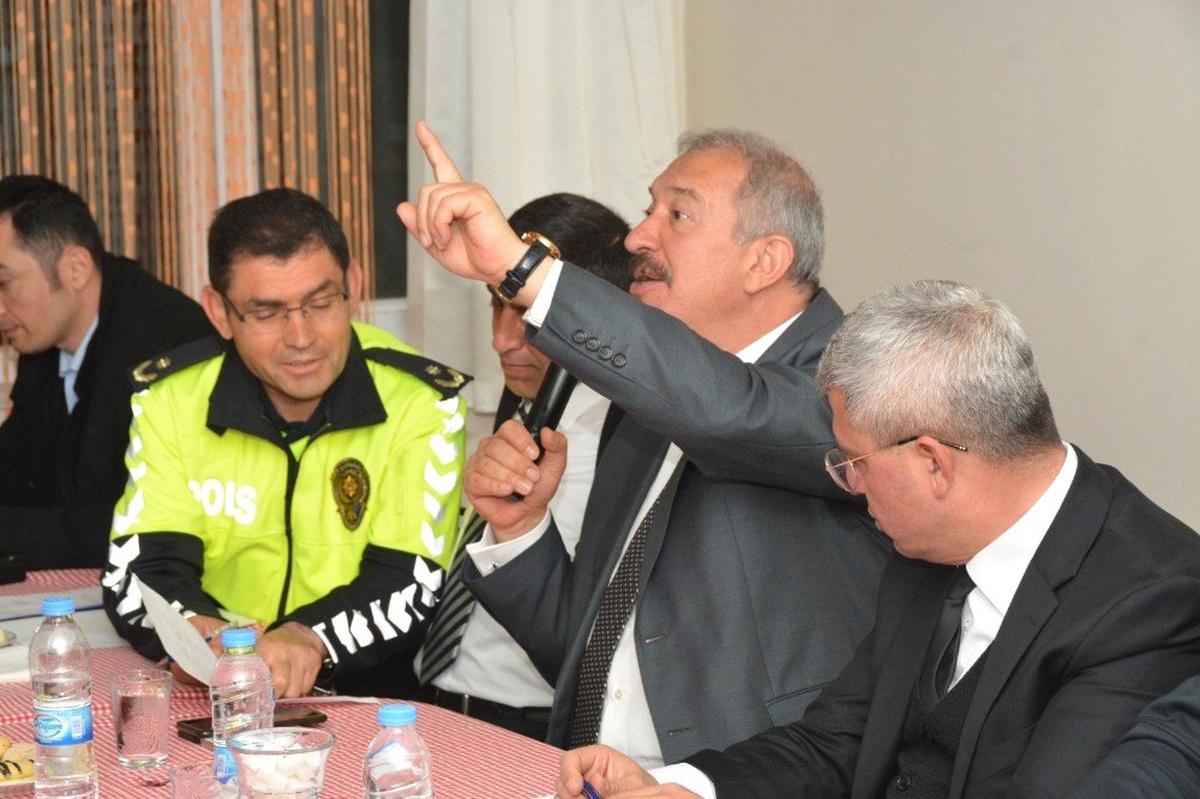 Tokat\'ta Emniyet Mahallelerde "Huzur Toplantısı" Yapıyor