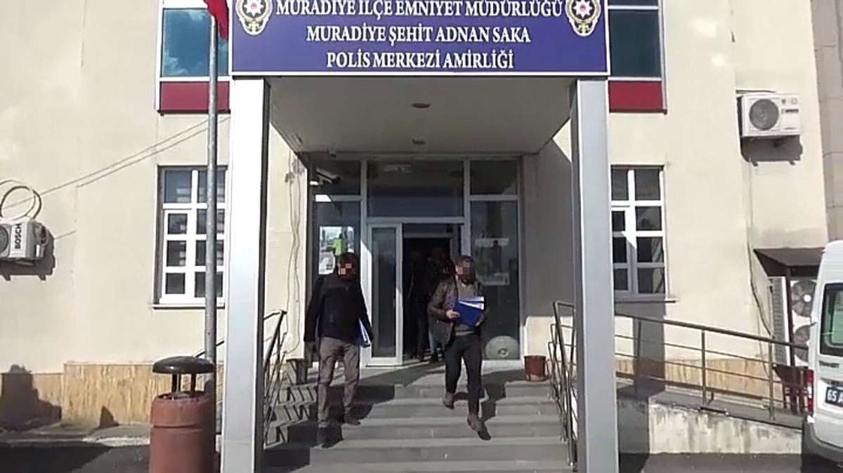 Van\'da Kaçak Göçmen Tacirlerine Operasyonu