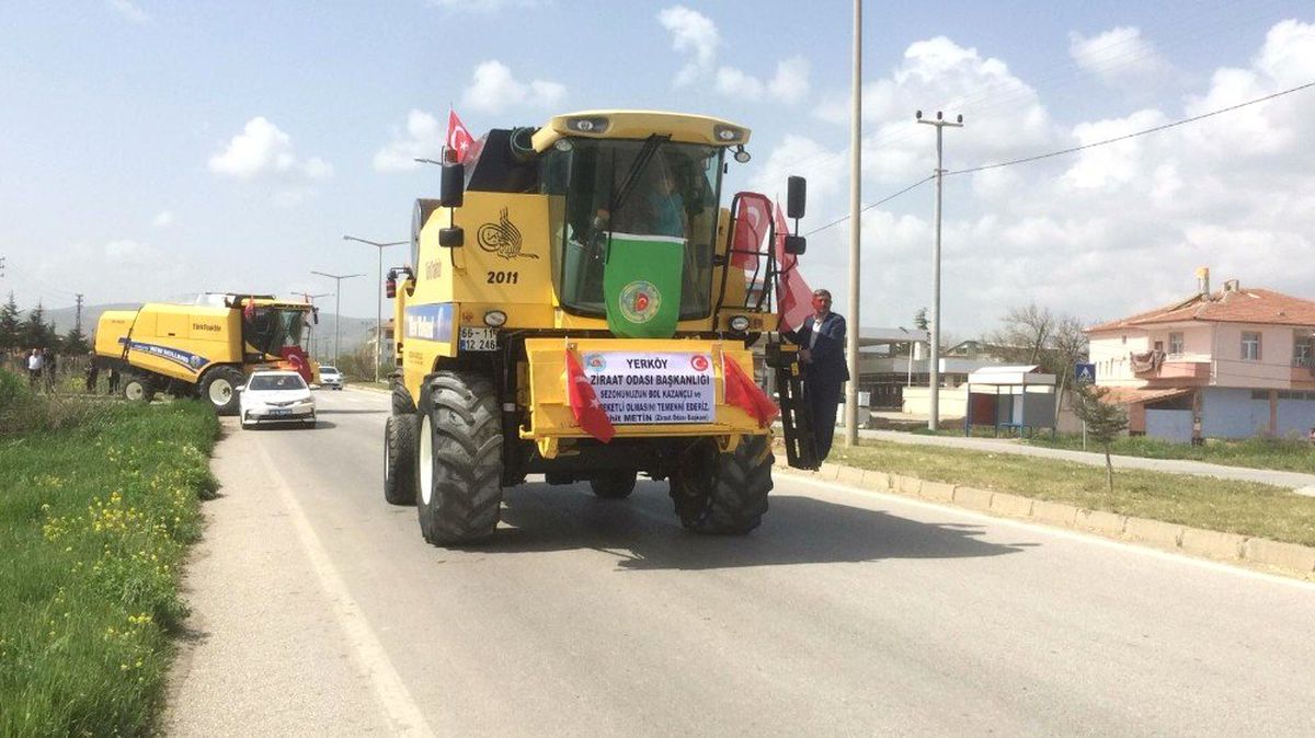 Yerköy\'de Biçerdöverler Hasat İçin Yola Çıktı