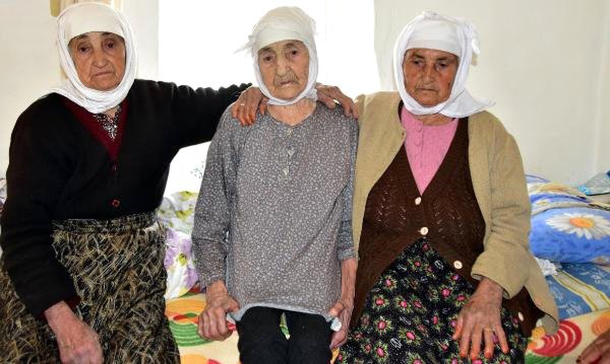 112 Yaşındaki Ayşe Nine, \'Maşallah\' Dedirtiyor