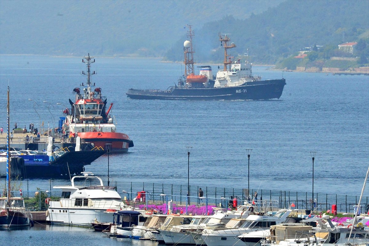 Arızalı Rus Askeri Gemisi Çanakkale Boğazı\'ndan Geçirildi