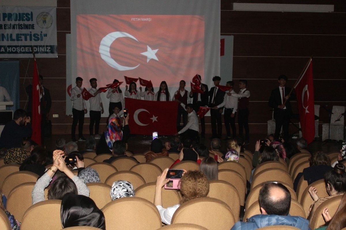 \'Bir Bahar Esintisi" Adlı Şiir Dinletisi Gerçekleştirildi