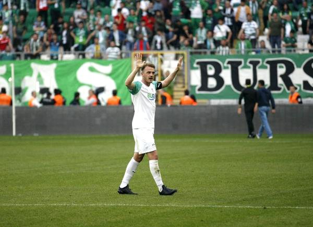 Bursaspor Kaptanı Ertuğrul Ersoy Taraftardan Özür Diledi