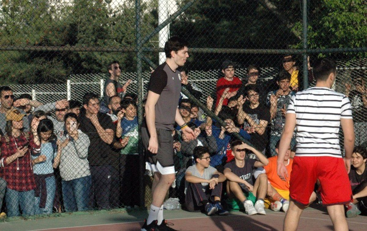 Cedi Osman, Ankara\'da Gençlerle Buluştu
