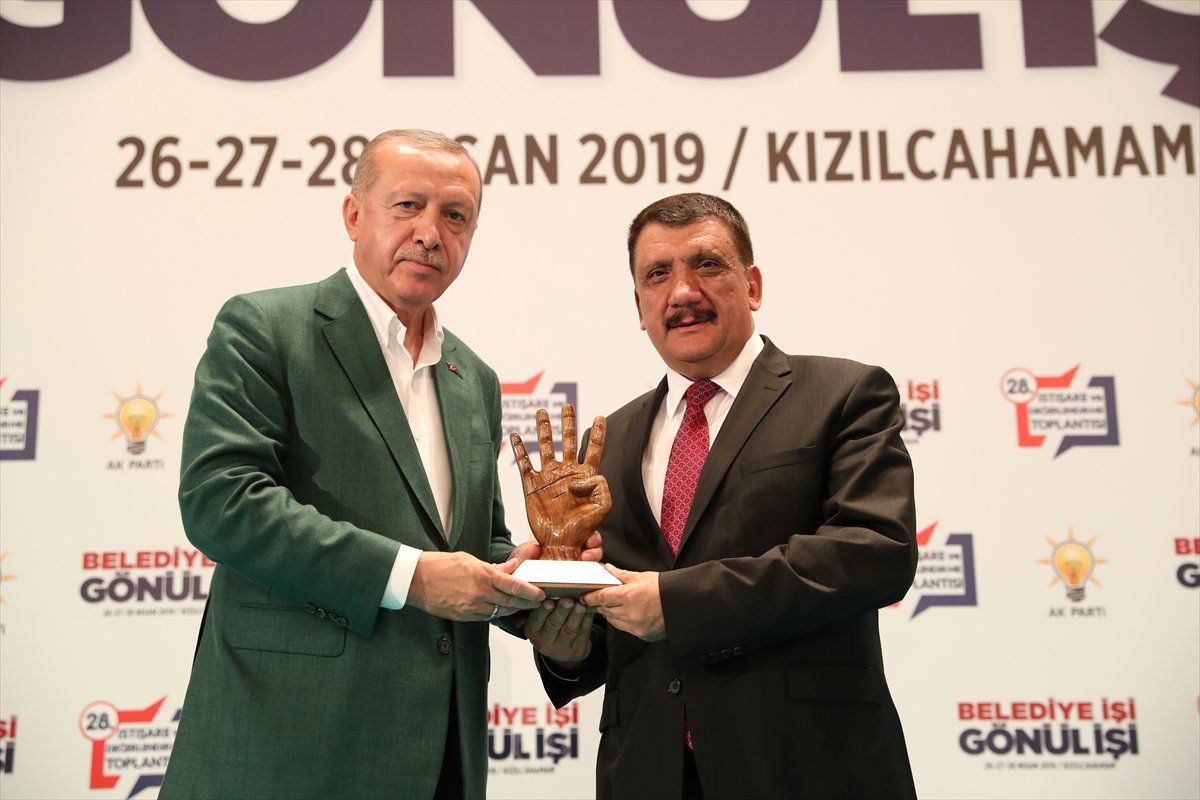 Cumhurbaşkanı Erdoğan: "Ne Dışarıdan Ülkemize Yönelen Ekonomik ve Siyasi Saldırılar Ne de İçeride...