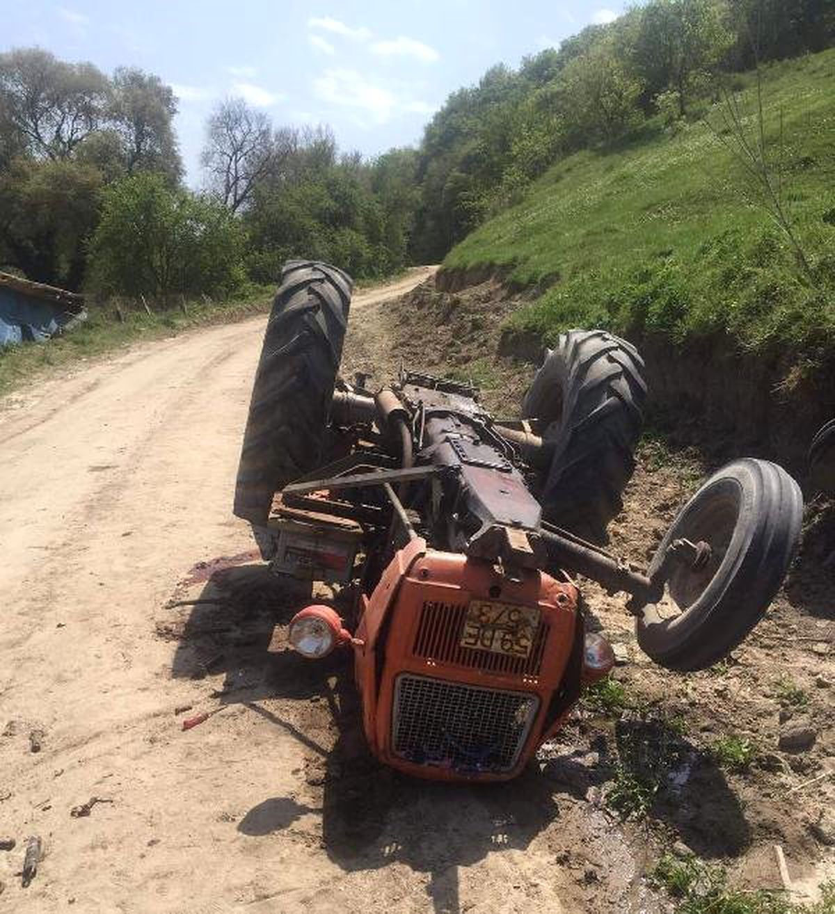 Devrilen Traktörün Altında Kalan 12 Yaşındaki Erinç, Öldü