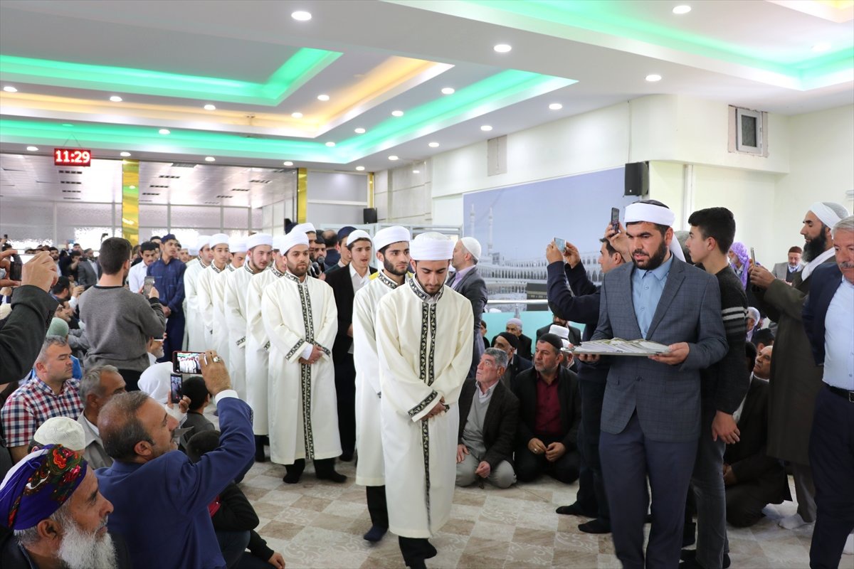 Diyarbakır\'da Kuran Kursu Öğrencilerine Belge