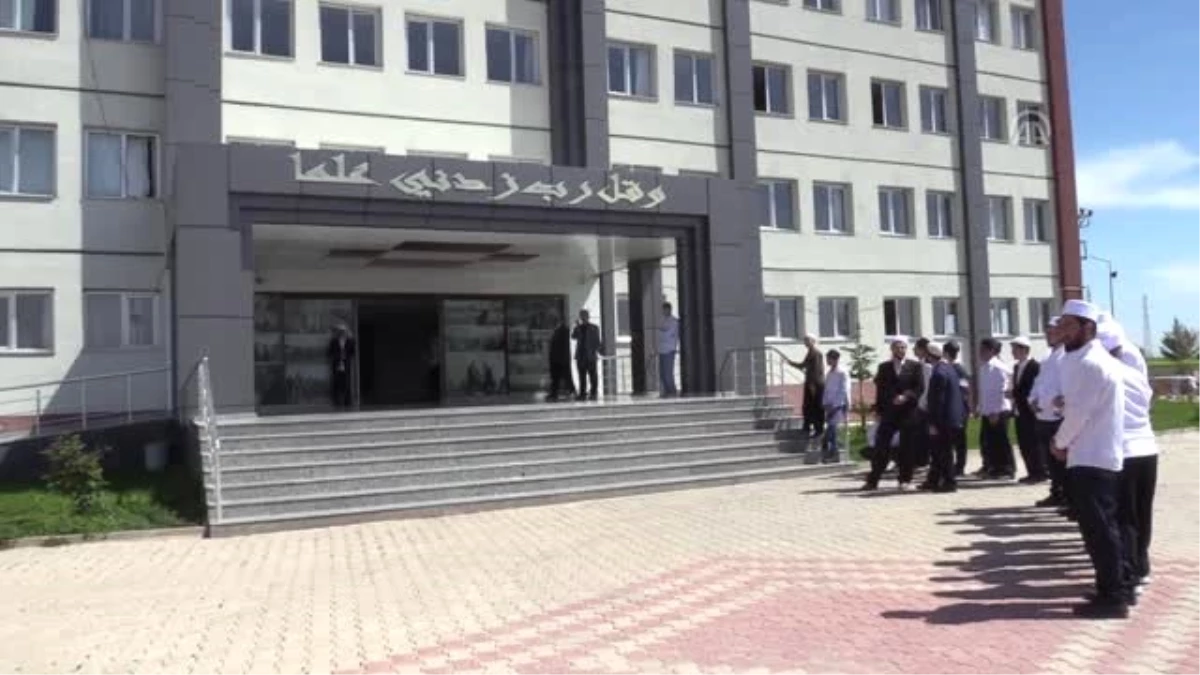 Diyarbakır\'da Kuran Kursu Öğrencilerine Belge