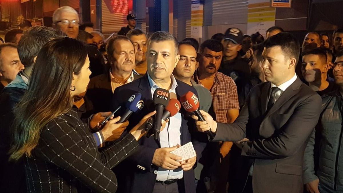 Esenyurt Belediye Başkanı Bozkurt: " Vatandaşlarımızın Evlerine Geçmesinde Bir Sakınca Yok"
