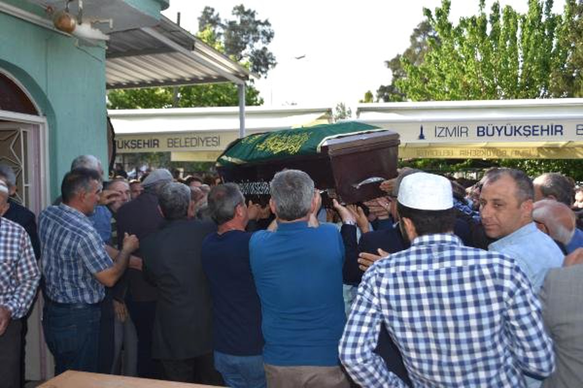 Hafif Ticari Aracın Çarptığı Bürge, Toprağa Verildi
