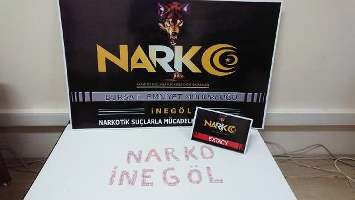 İnegöl\'de Durdurulan Otomobilde 600 Uyuşturucu Hap Ele Geçirildi