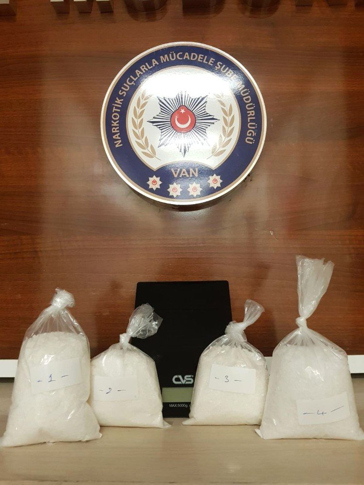 İran Uyruklu Şahsın Evinde Uyuşturucu Çıktı