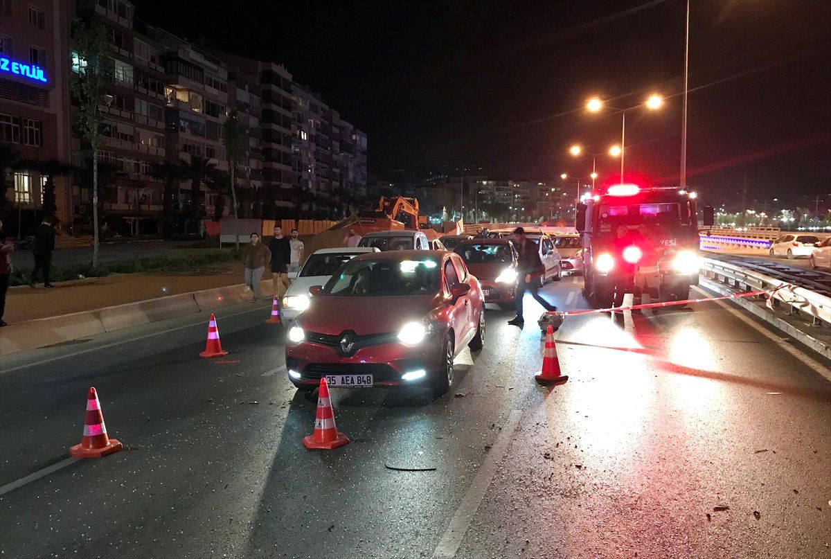 İzmir\'de Trafik Kazası