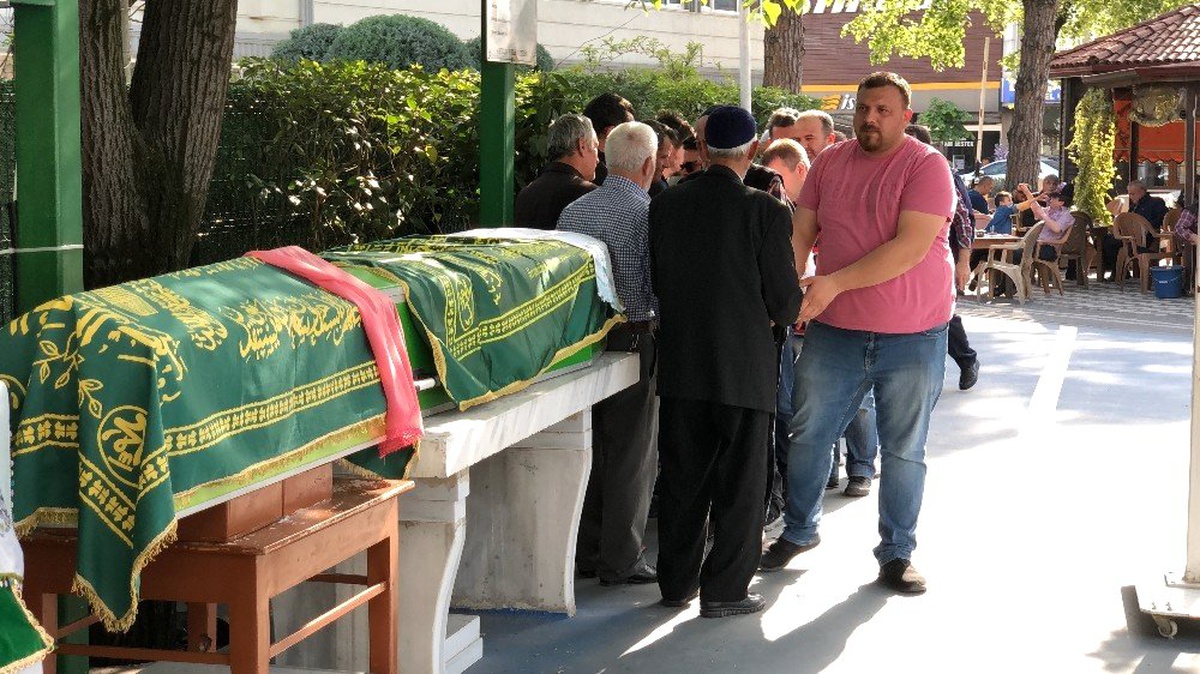 Kan Donduran Olayda Hayatını Kaybedenler Son Yolculuğuna Uğurlandı