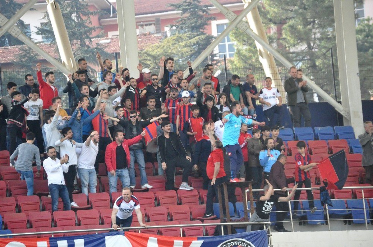 Kömürsporlu Taraftar Çocuk İstismarına Tepki İçin Sustular