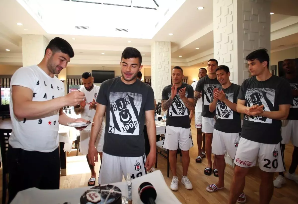 Muhayer Oktay\'ın Doğum Günü Kutlandı