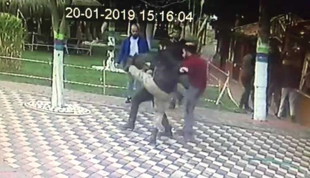 Nişanlı Çiftin Dövüldüğü Olayı Savcıya Farklı Anlatan 2 Polise Hapis İstemi