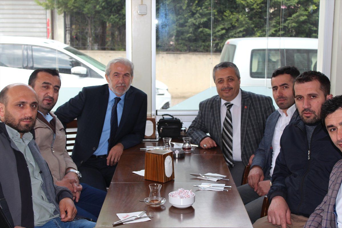 Öğretmenleriyle 27 Yıl Sonra Buluştular