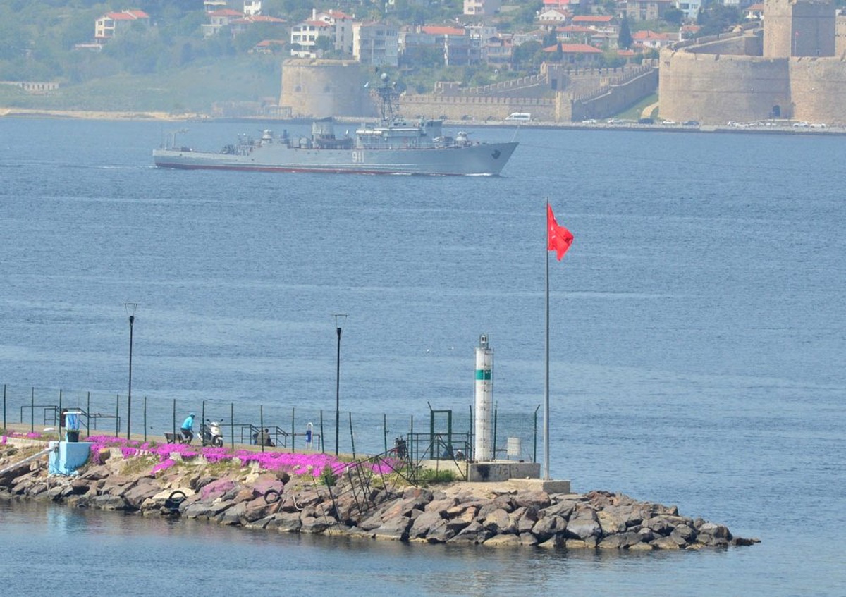 Rus Donanmasına Ait Arızalı Gemi Boğazdan Geçti