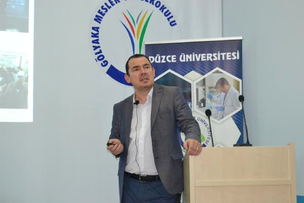 Sabiha Gökçen\'in Ödüllü Sosyal Sorumluluk Projesi Düzce Üniversitesi\'nde Anlatıldı