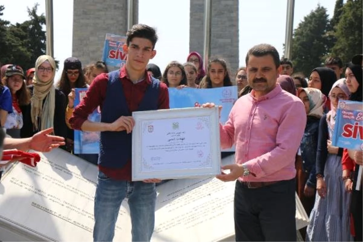 Şehit Sivaslı Öğrencilerin Diploması Tarihi Alanda