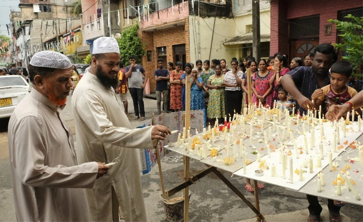 Sri Lanka\'da Kiliselerde Pazar Ayini Yapılmadı, Ölenler Anıldı