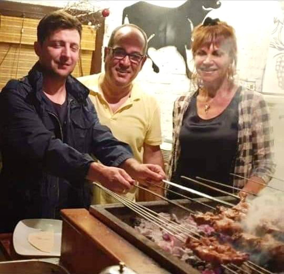 Ukranya Cumhurbaşkanı Zelenskiy\'in Türk Usulü Mangal Keyfi