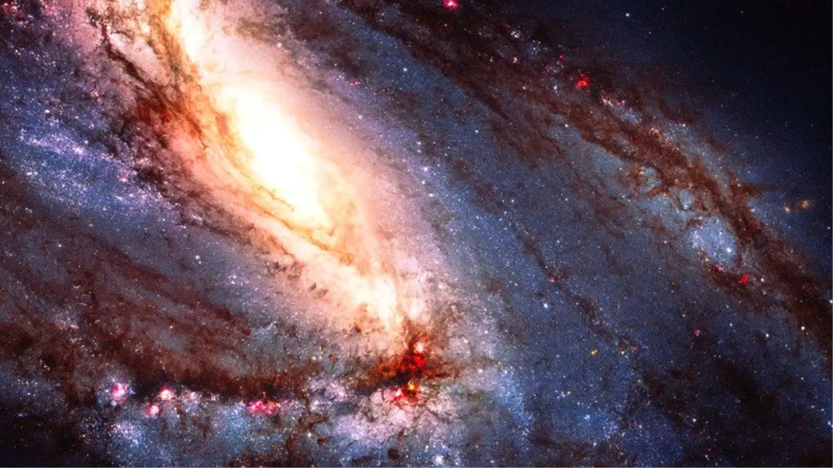 Uzay Fotoğrafları Nasıl Renklendiriliyor? (Mesele Düşündüğünüz Gibi Değil)