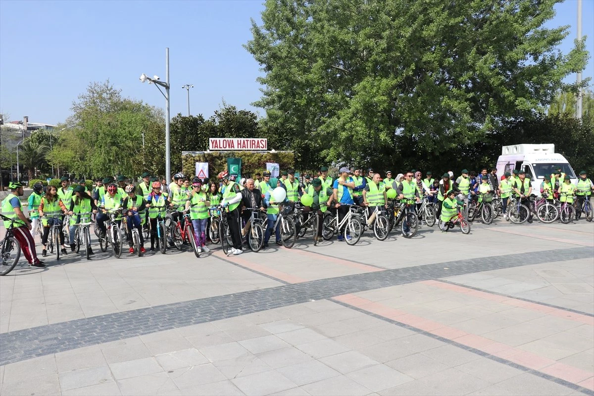 Yalova\'da 9. Yeşilay Bisiklet Turu Düzenlendi