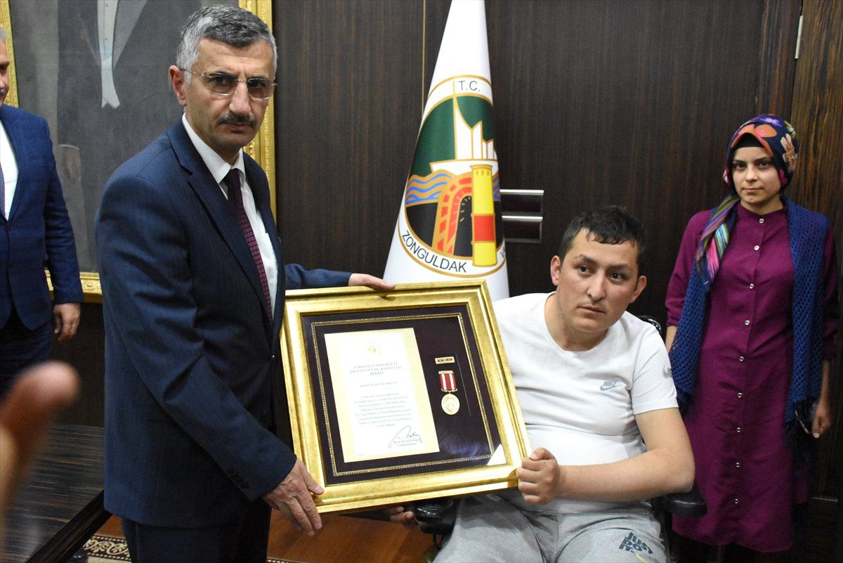 15 Temmuz Gazilerine Devlet Övünç Madalyası