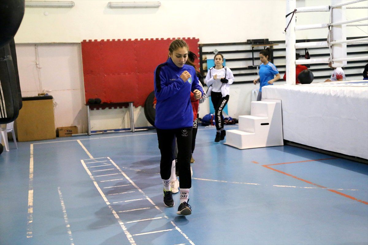 Altın Madalya İçin Yumruk Atacak