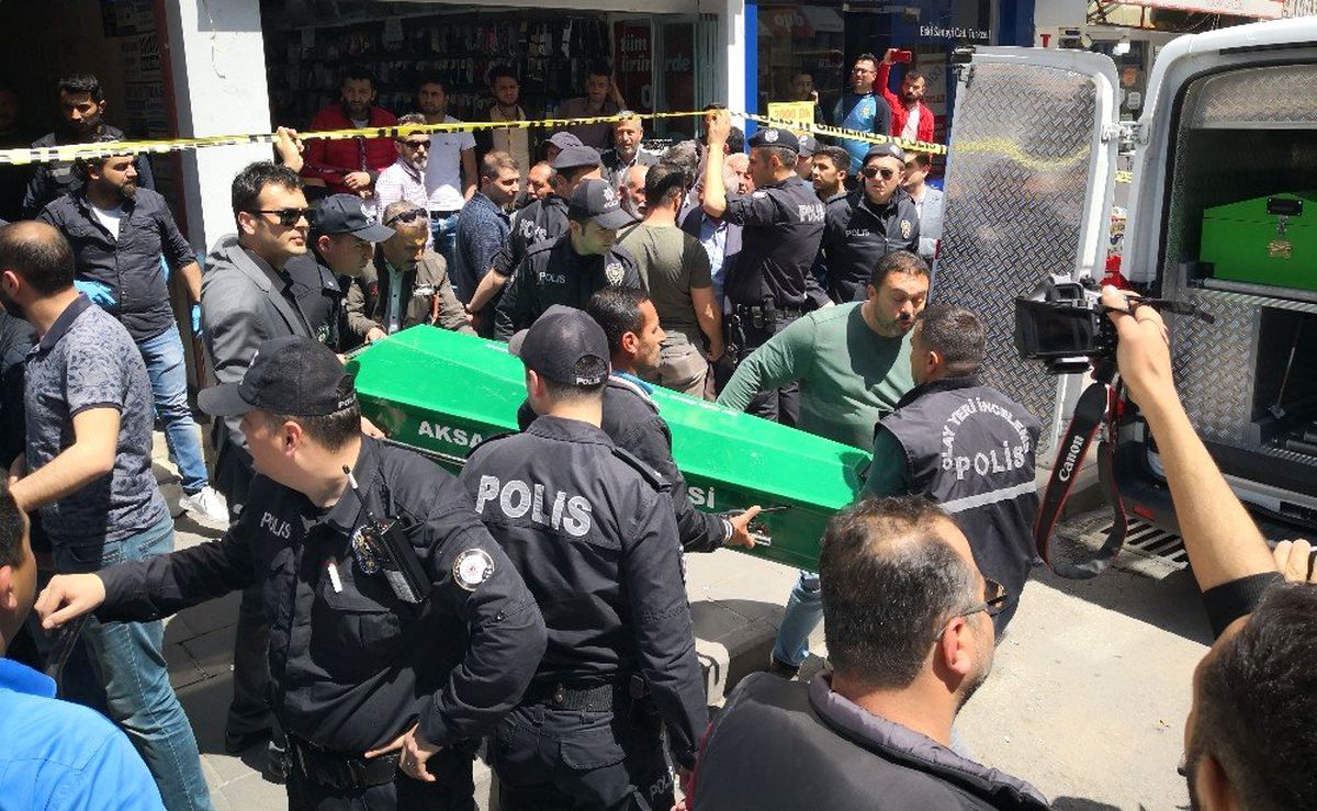 Avukatı Öldürüp İntihar Etti