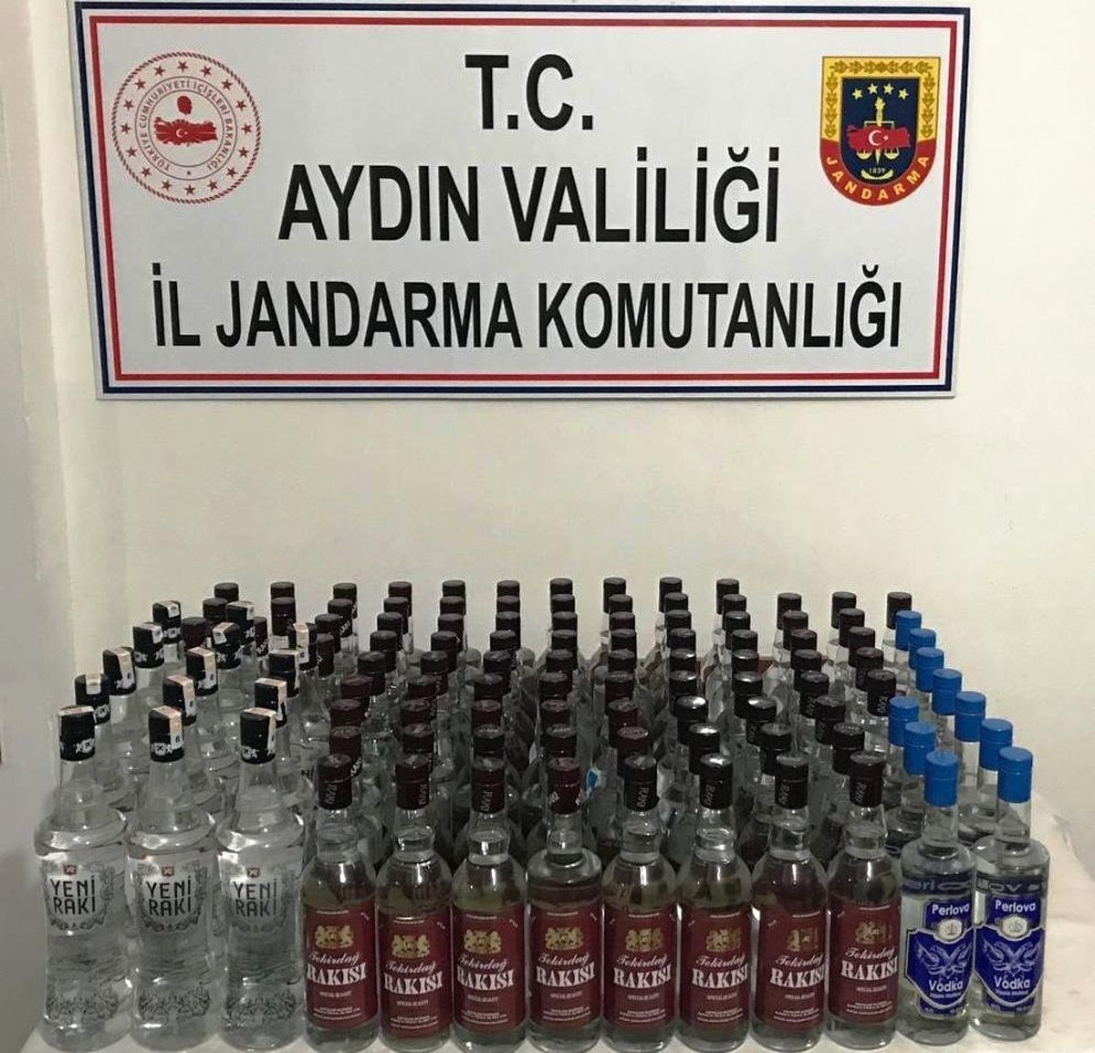 Aydın\'da 110 Şişe Kaçak İçki Ele Geçirildi