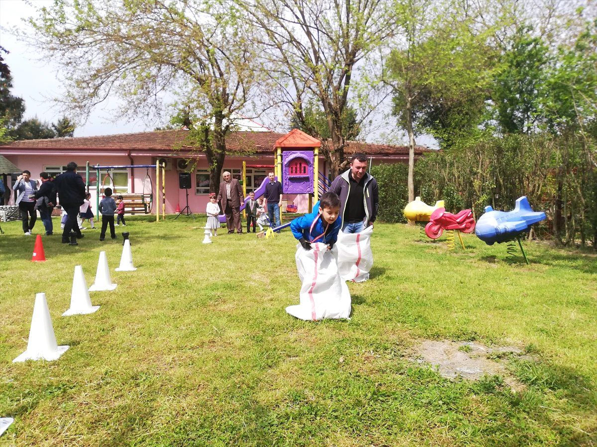 Baba ve Oğulları Doyasıya Eğlendi
