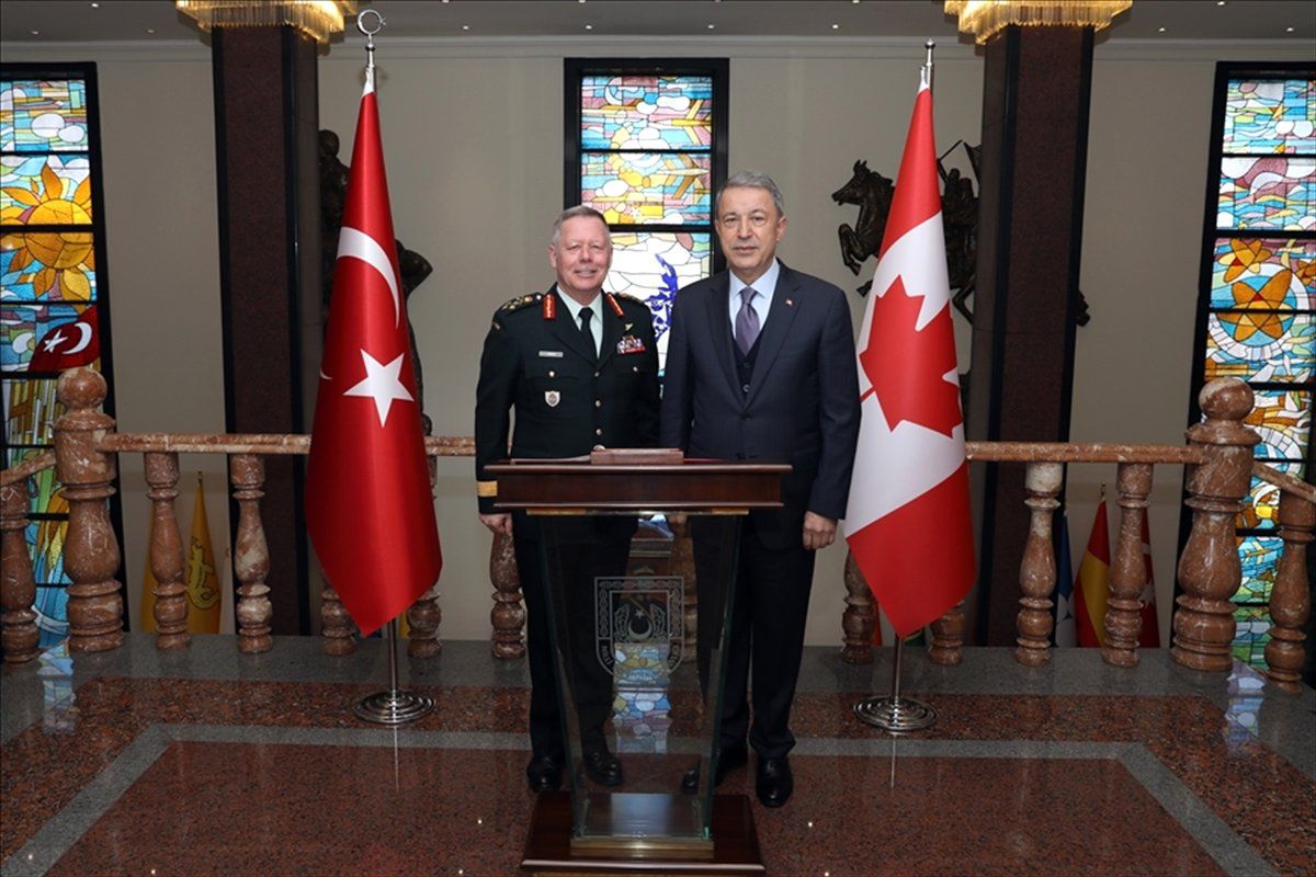Bakan Akar, Kanada Genelkurmay Başkanı Vance\'i Kabul Etti