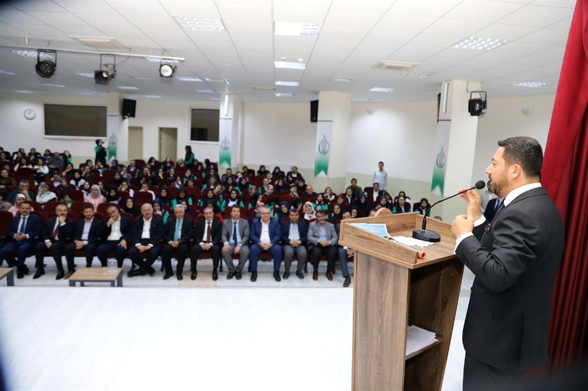 Belediye Başkanı Arı, İlmihal Yarışması Ödül Törenine Katıldı