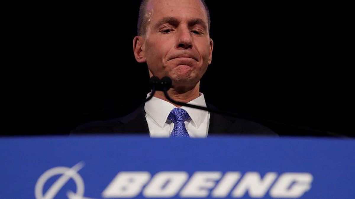 Boeing\'in Tepe Yöneticisi Özür Diledi, Güvenliği Artırma Sözü Verdi