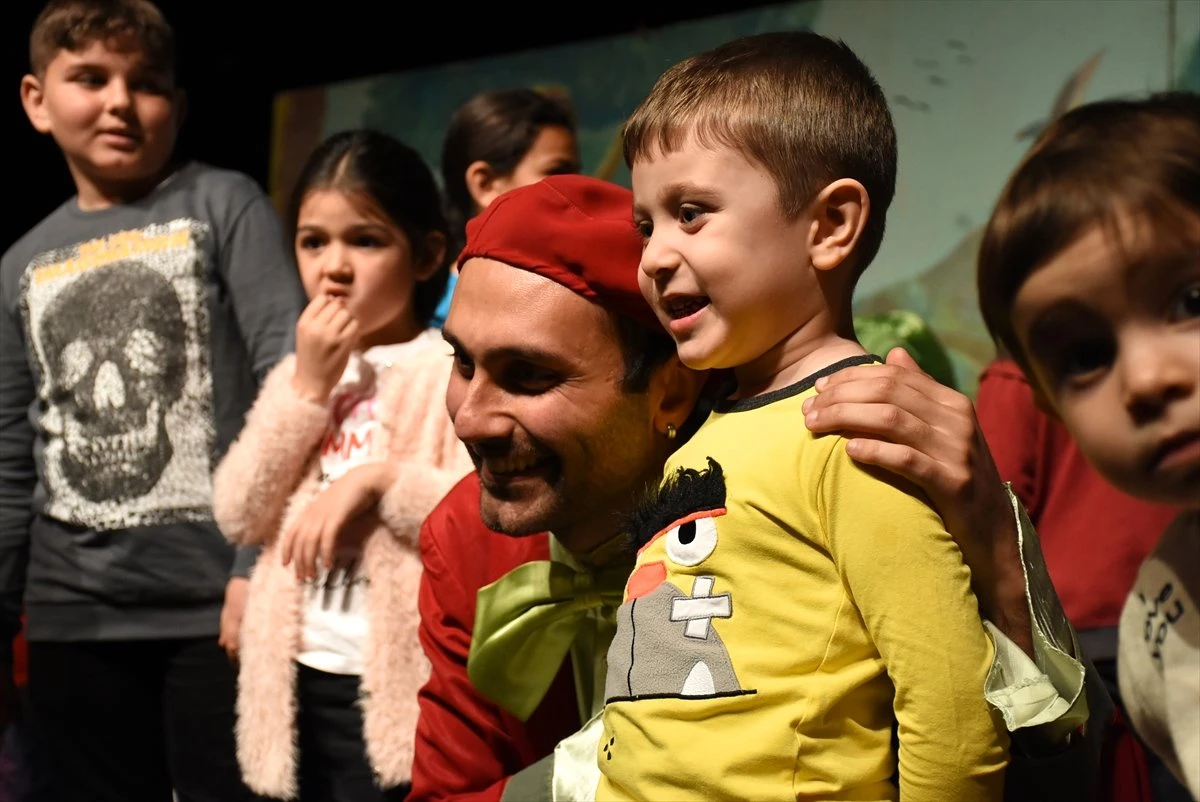 Bosch Çevre Çocuk Tiyatrosu, Bartın\'da Çocuklarla Buluştu
