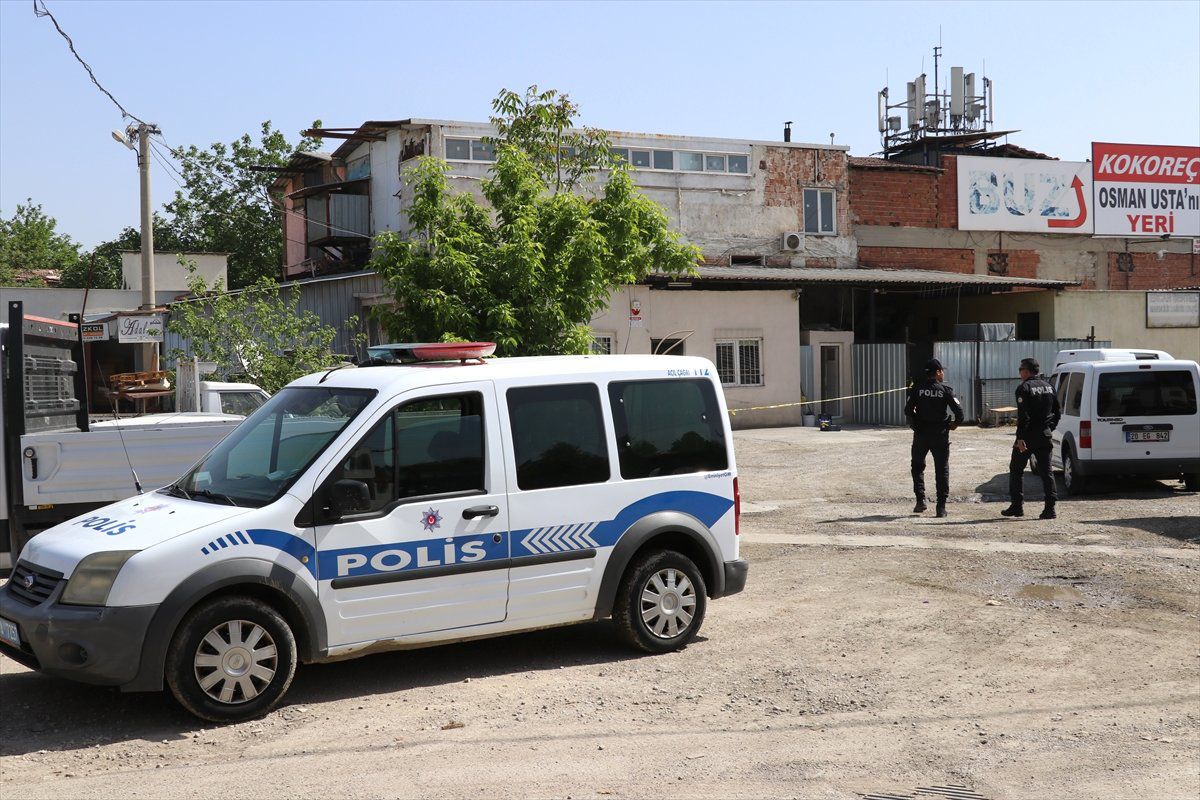 Denizli\'de İş Yerinde Silahlı Kavga: 1 Yaralı