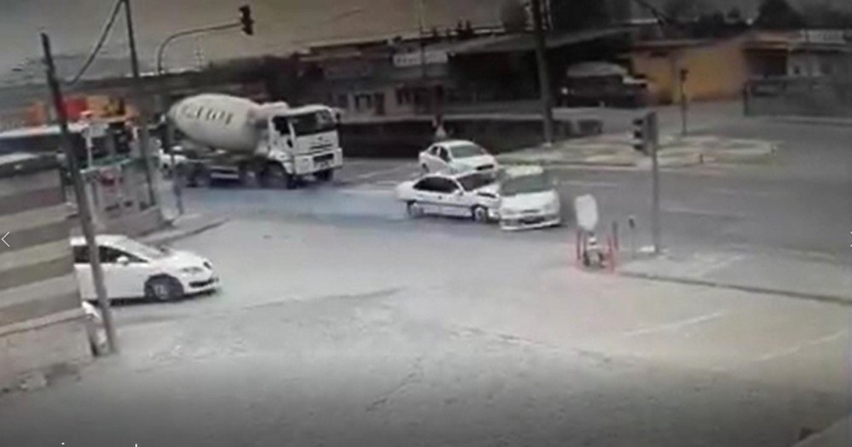 Feci Kaza Güvelik Kamerasına Takıldı