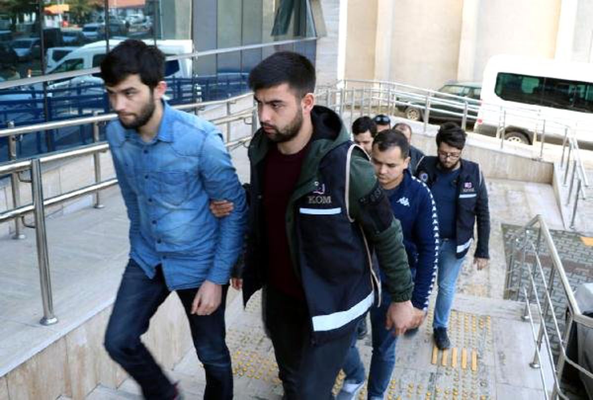 Fetö Operasyonunda Gözaltına Alınan 5 Şüpheli Adliyede