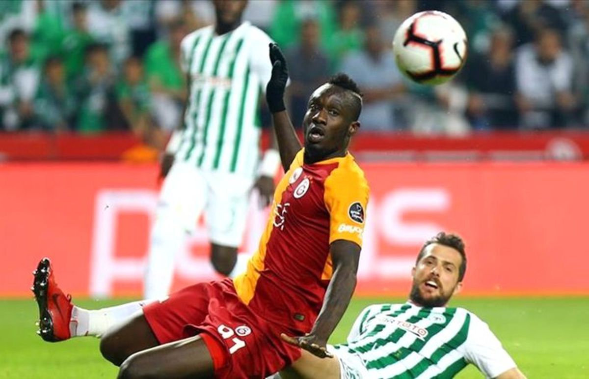 Galatasaray liderlik fırsatını tepti