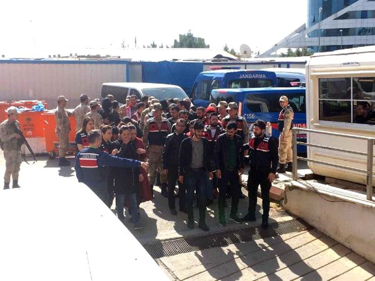Gaziantep\'te Uyuşturucu Şüphelisi 27 Kişi Adliyede